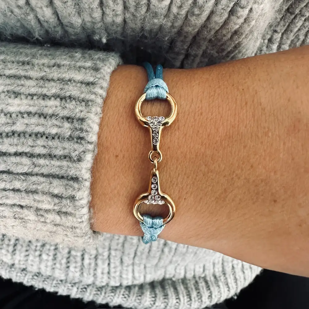 tess-products-equestrian-shop-armband-sam-goud-bit-licht-blauw-turquoise-1