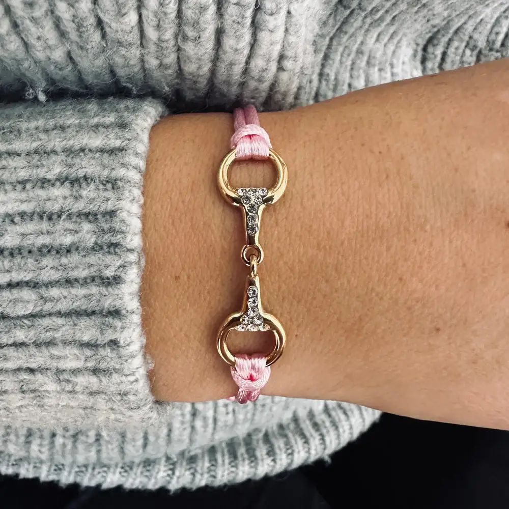 tess-products-equestrian-shop-armband-sam-goud-bit-licht-roze-1