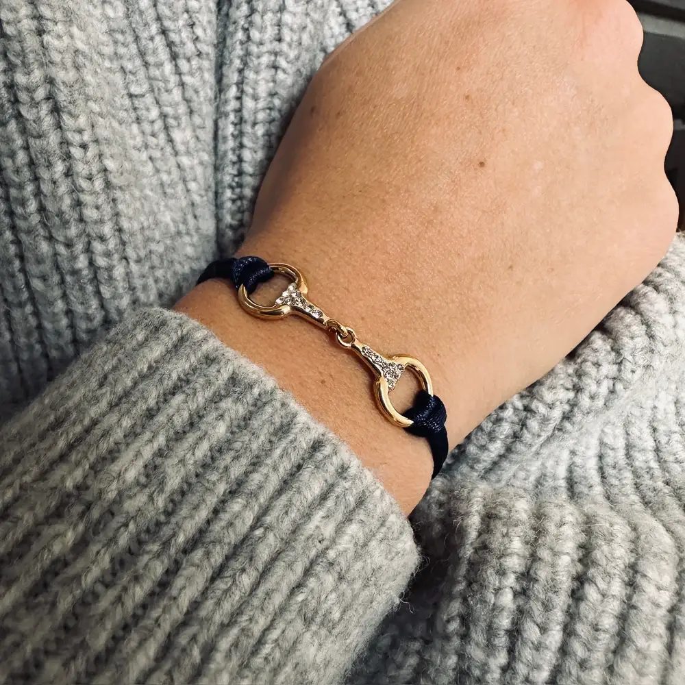 tess-products-equestrian-shop-armband-sam-goud-bit-zwart-1